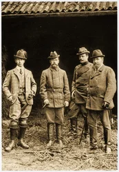 Prinz Alfred, Zar Nikolaus II. und Ernst Ludwig