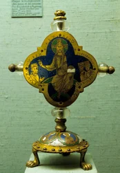 Reliquiar von Heinrich II., bekannt als der Heilige, Kaiser des Heiligen Römischen Reiches (973-1024) (1200 kanonisiert). Hergestellt aus Emaille, Kristall, Kupfer, Silber und Gold. Ca. 1170. Aus Niedersachsen, St. Michael in Hildesheim. Paris, Louvre Muse