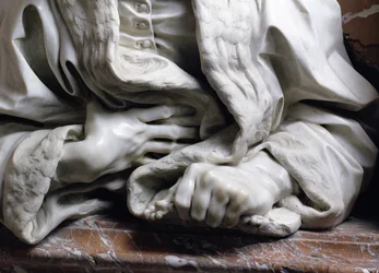 Büste von Gabrielle Fonseca, Arzt von Papst Innozenz X., Detail der das Gewand umklammernden Hände, aus der Fonseca-Kapelle, Marmordetail von 96874