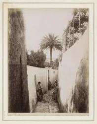 Frauen und Kinder in einer Gasse auf Capri