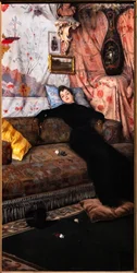 Frau auf dem Sofa