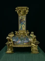 Sockel des Kreuzes von St. Bertin, aus der Abtei Saint-Bertin