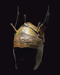 Chalkidischer Typ geflügelter Helm