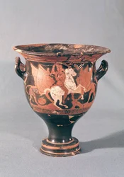 Rotfiguriger Krater, der Amazonen und Greifen darstellt