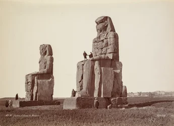Theben, Die Kolosse von Memnon