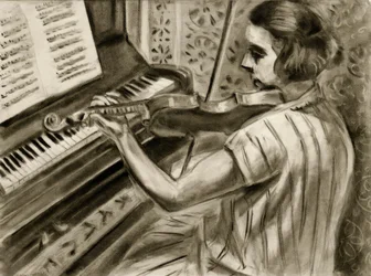 Eine junge Geigerin vor einem Klavier