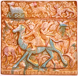 Persische glanzglasierte Wandfliese: ein berittener sassanidischer Bogenschütze, 19. Jahrhundert