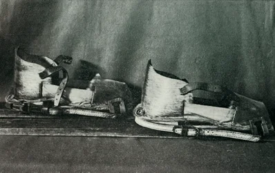 Skischuhe für den Gebrauch mit Finnesko, ca. 1910-1913