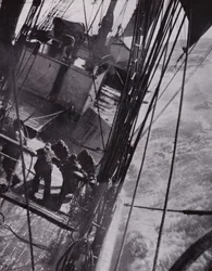 "Das Schiff hob und spannte sich und schaukelte wie ein Korken"