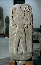 Hethitische Zivilisation: Basaltstele des Sturmgottes (9. Jahrhundert v. Chr.) Archäologisches Museum von Istanbul