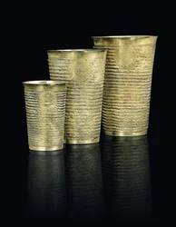 Drei abgestufte Becher, wahrscheinlich Siebenbürgen, Mitte des 17. Jahrhunderts