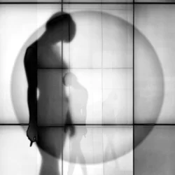 Verschwommene menschliche Reflexion