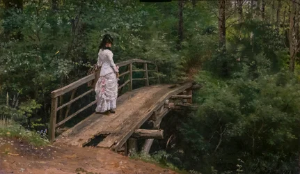Sommerlandschaft. Vera Repine auf einer kleinen Brücke in Abramtsevo