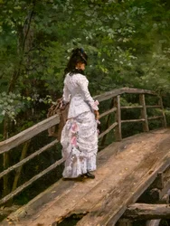 Sommerlandschaft. Vera Repine auf einer kleinen Brücke in Abramtsevo