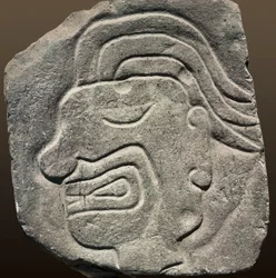 Inka-Relief, das ein Profilgesicht darstellt (Stein)