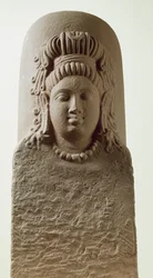 Figur von Ekamukha Siva-Linga aus dem Tempel in Khoh