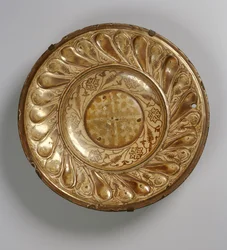 Dekorierter Teller, maurisch (Faience)