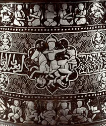 Islamische Kunst: Silber- und Kupferleuchter aus dem 13. Jahrhundert. Ein Reiter mit einem Bogen ist auf dem Objekt dargestellt. Kairo, Museum für Islamische Kunst