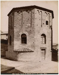 Baptisterium des Neon oder Orthodoxes Baptisterium, Ravenna, Emilia-Romagna, Italien, Fotografie von Pietro Poppi, Bologna, ca. 1900