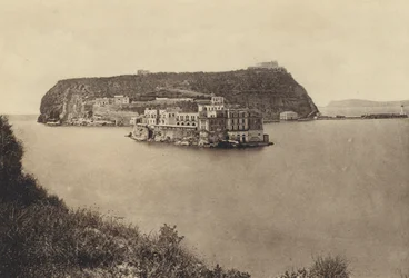 Neapel: Isola Di Nisida (s/w Foto)