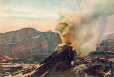 Neapel: Vesuv in Eruption