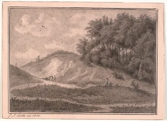 Hügeliges Gelände mit Kiesgrube und Bäumen