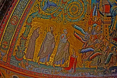 St. Franziskus, St. Paulus, St. Peter, Papst Nikolaus IV. und Engel bei der Krönung der Jungfrau, Apsis, ca. 1290, Mosaik