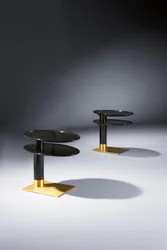 Paar Beistelltische, jeweils mit gepaarten elliptischen Oberflächen