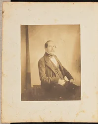 [Studio-Porträt eines Mannes]