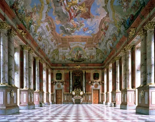 Der Marmorsaal in der Abteikirche von St. Florian