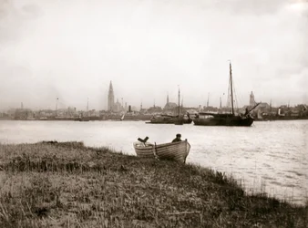 Ruderboot an einem Kanal, Rotterdam, 1898