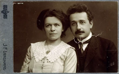 Carte-de-visite-Porträtfotografie von Albert Einstein und Mileva Einstein-Marić im Jahr 1911, 1911