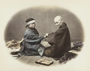 Japanischer Mann und Frau in traditioneller Kleidung