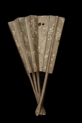 Hängende Vase in Form eines Fächers, Präfektur Kumamoto, Edo-Periode