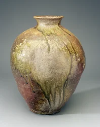 Großer Krug, Shigaraki-Öfen, Shiga, Muromachi-Periode, ca. 15.-16. Jahrhundert