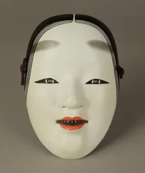 Japanische Nō-Theatermaske einer jungen Frau