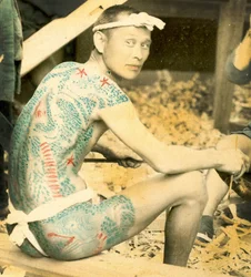 Tätowierter Mann, ca. 1880