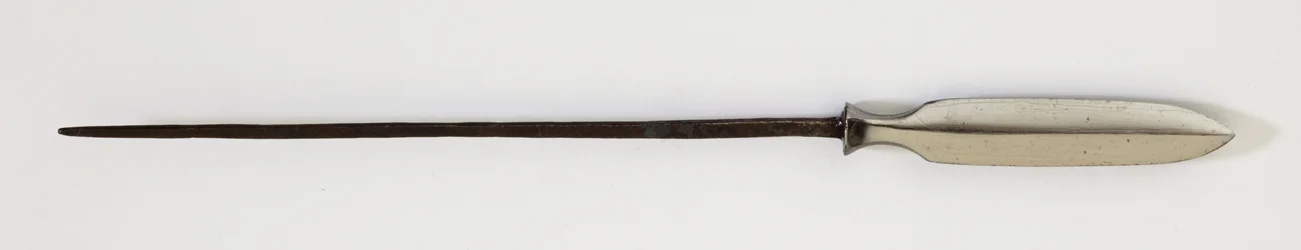 Yanone (Pfeilspitze) in Yanagi-Ha (Weidenblatt) Form
