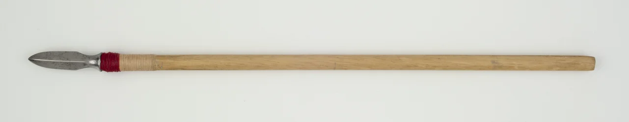 Yanone (Pfeilspitze) mit togari-ya (spitze Spitze) vom Typ yanagi-ha (
