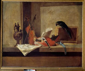 Musikinstrumente und Papagei