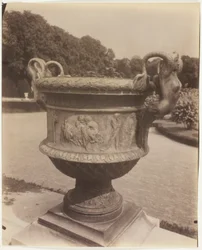 Versailles, Vase von Ballin