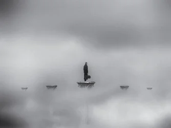 Einsamer Reisender im Nebel