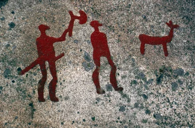 Hinterhalt, Felsgravur aus der Bronzezeit, Tanum, Västra Götaland, Schweden