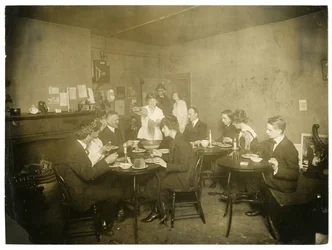 Ein Spaghetti in Grace Godwin