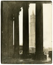 Woolworth Gebäude, der hohe Turm gebaut mit Nickels und Dimes, New York, USA, ca. 1914-40