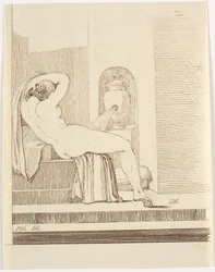 Nackte Frau mit Gewand von hinten gesehen, vor einem Brunnen