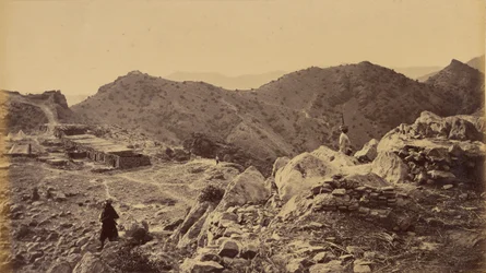 Blick auf die westliche Mauer der Festung, zeigt rechte Eckbastion und Position der drei Kegelspitzen, die die rechte Verteidigung des Feindes bilden, mit der gesamten Linie von Sunga