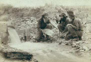 Goldwaschen und -schwenken in Rockerville, 1889