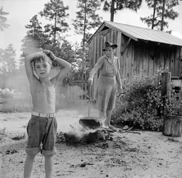 Escambia Farms, Florida. Kochendes Waschwasser auf der McLelland-Farm