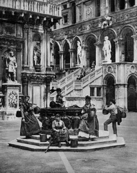 Der Hof des Dogenpalastes in Venedig, Italien, ca. 1890, Foto von John Lawson Stoddard (1850-1931)